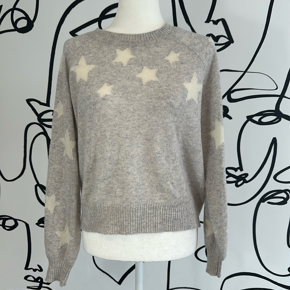 Bloomingdale’s Aqua 100% cashmere sweater  ⭐️ - Picture 6 of 6